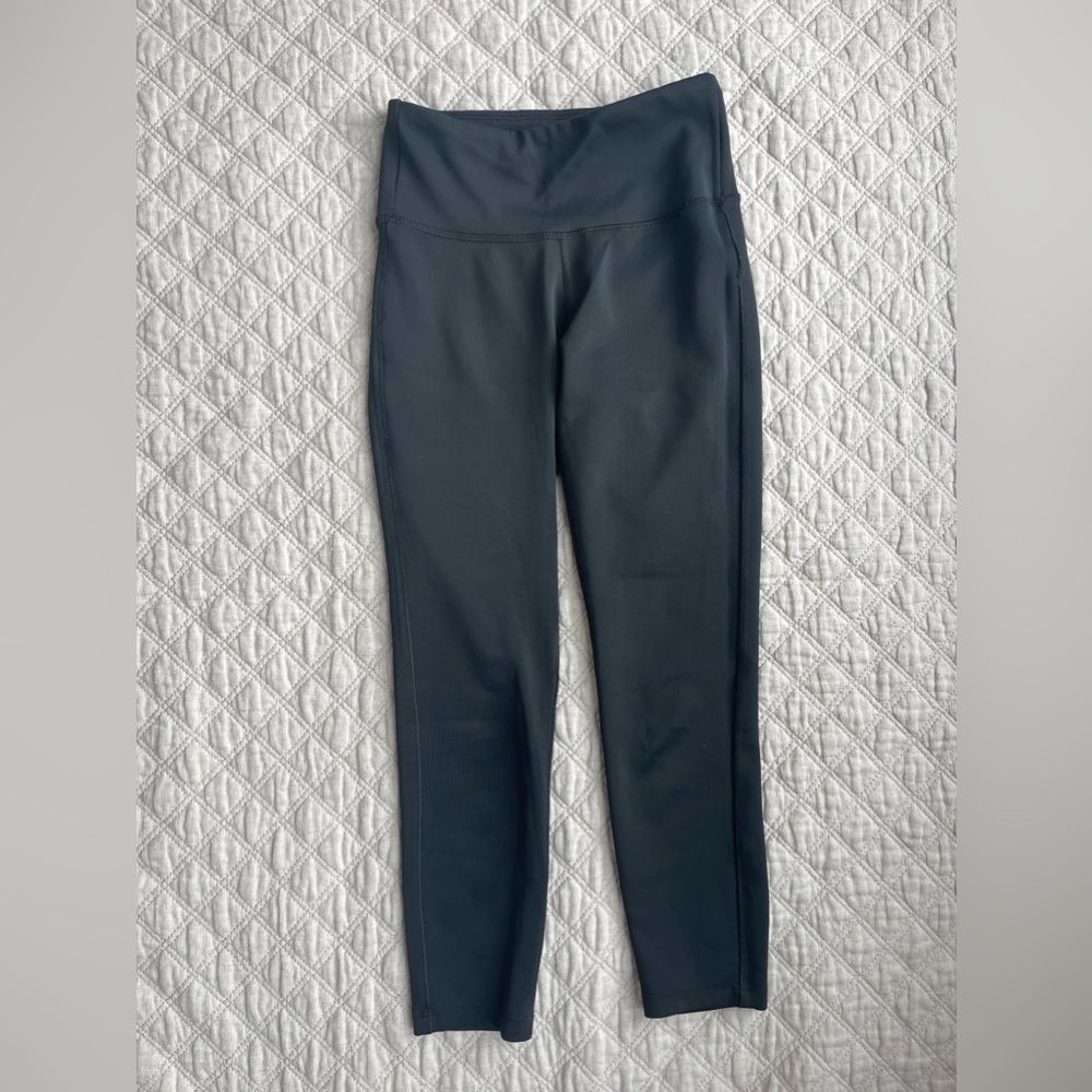 NEW BALANCE - Black Capri Leggings